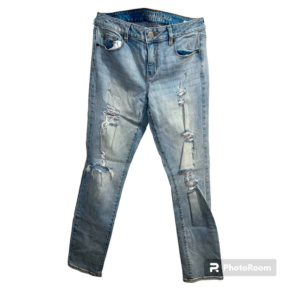 American Eagles Blue Jeans with rips